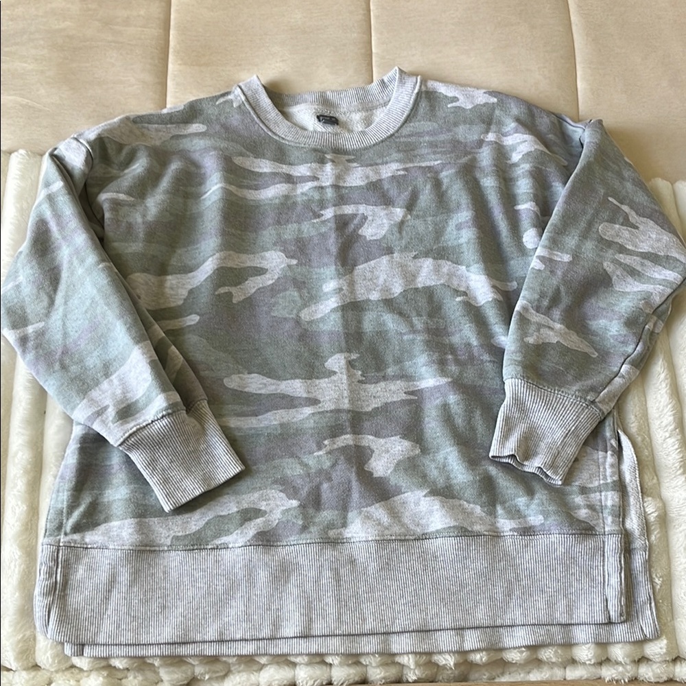Aerie Gray Crewneck Sweater with Camouflage Pattern